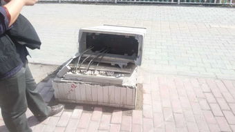 伊犁河路街道九號(hào)小區(qū)社區(qū) 為民解憂辦實(shí)事，協(xié)調(diào)維修通訊器材與信息咨詢服務(wù)雙管齊下